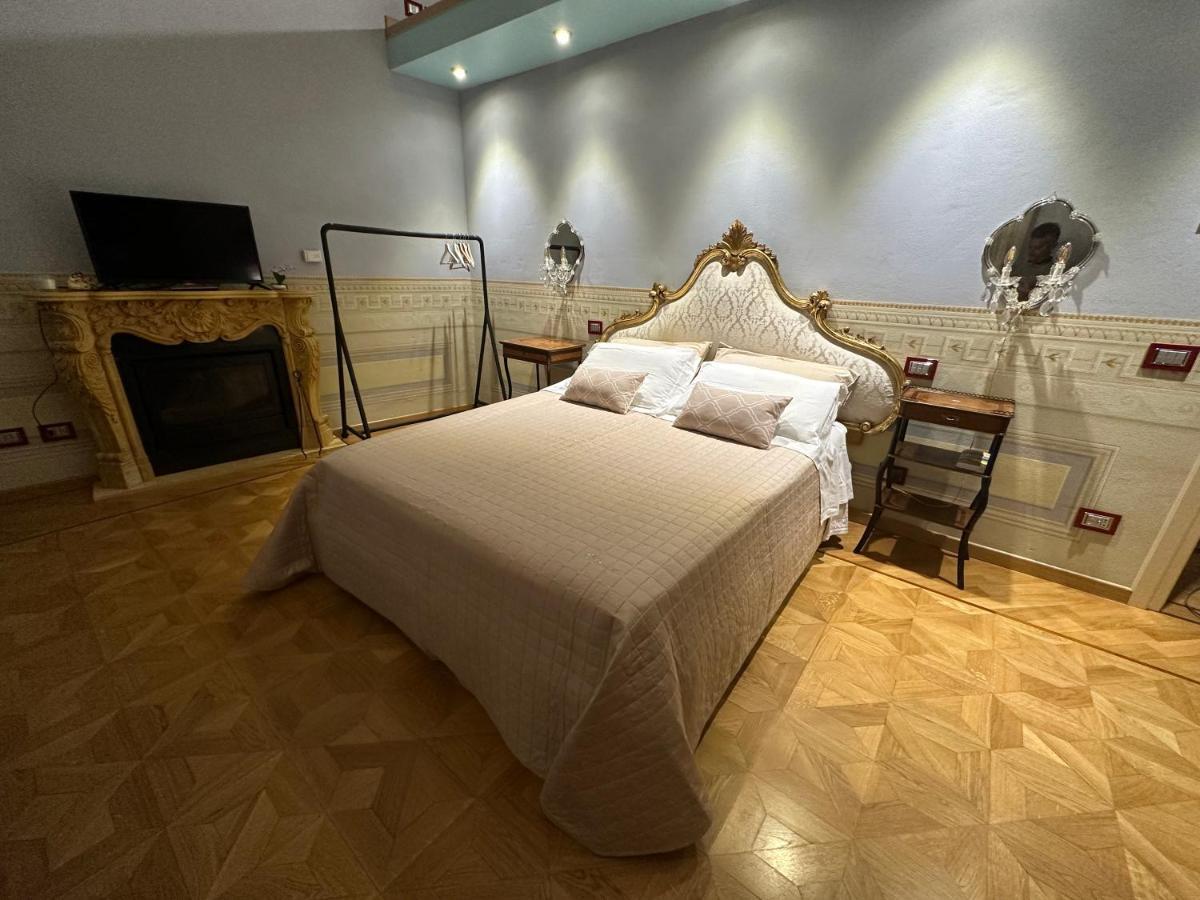 In Centro Lovely Home لوكا المظهر الخارجي الصورة