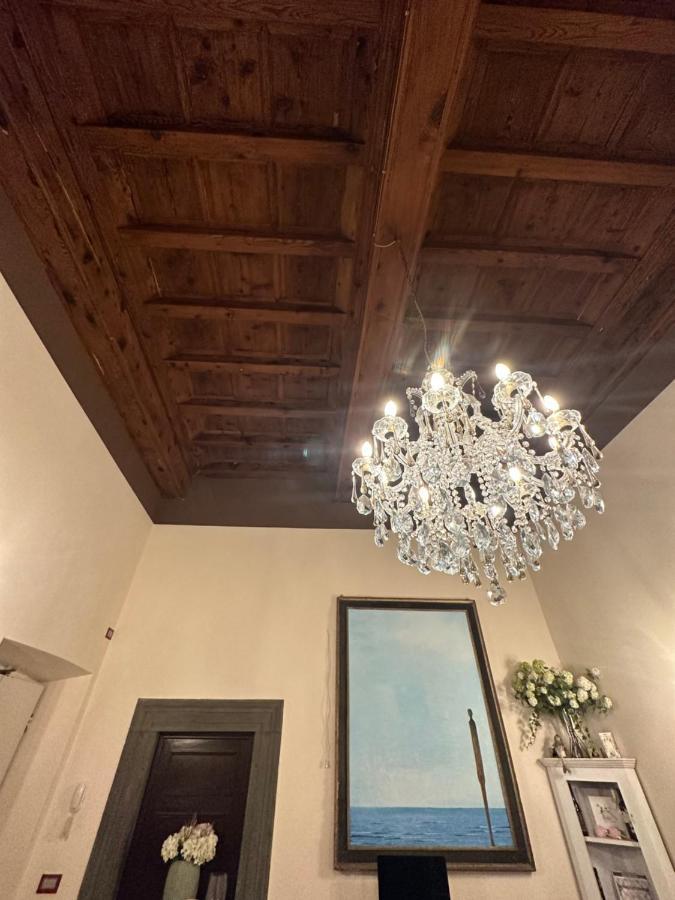 In Centro Lovely Home لوكا المظهر الخارجي الصورة